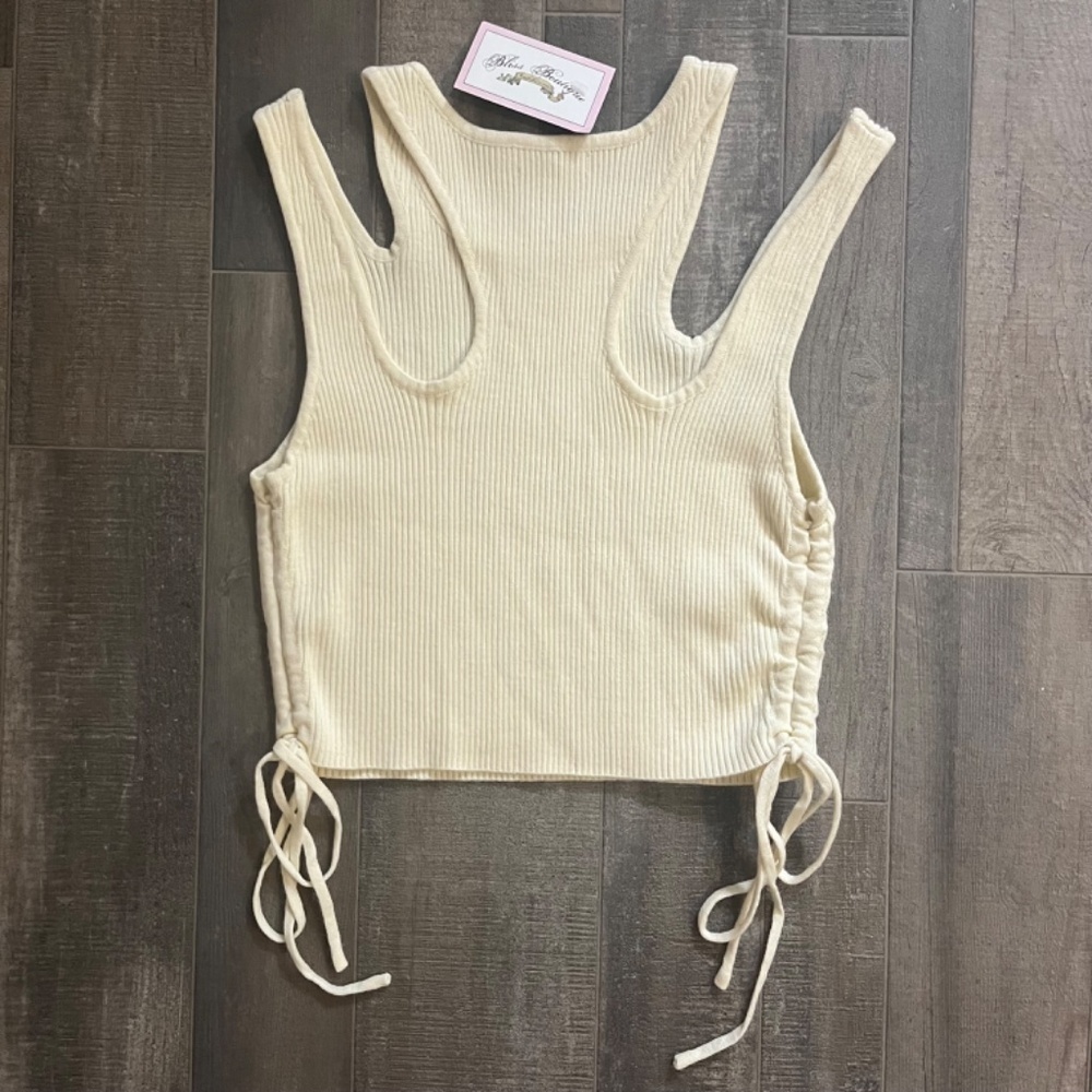 Lush Ribbed Cut Out Crop Top - Picture 3 of 3